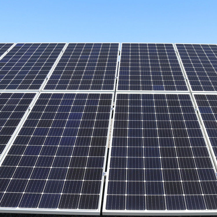 Mercado de Europa 425W paneles fotovoltaicos de color negro completo con una eficiencia del 23-24,2%