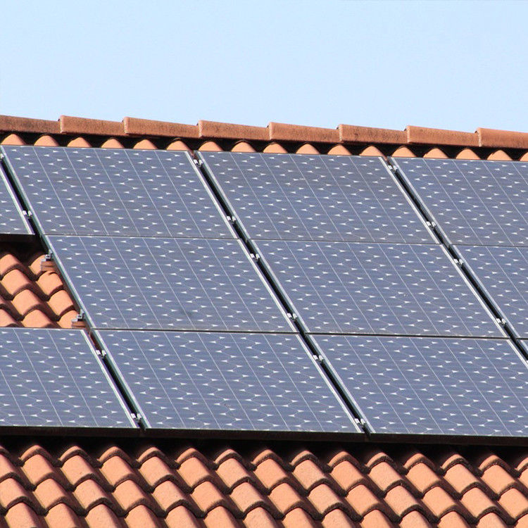 Panel solar de 400 watts con superficie de vidrio y 12 años de fabricación