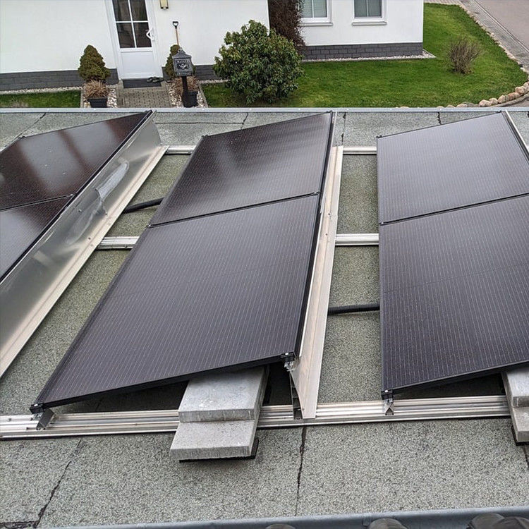 Panel pequeño 50W 70W 100W Panel solar Paneles con barandillas negras para sistemas pequeños 12V 48V